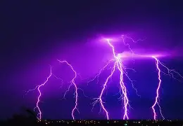 雷加利斯传射得手，助球队止跌