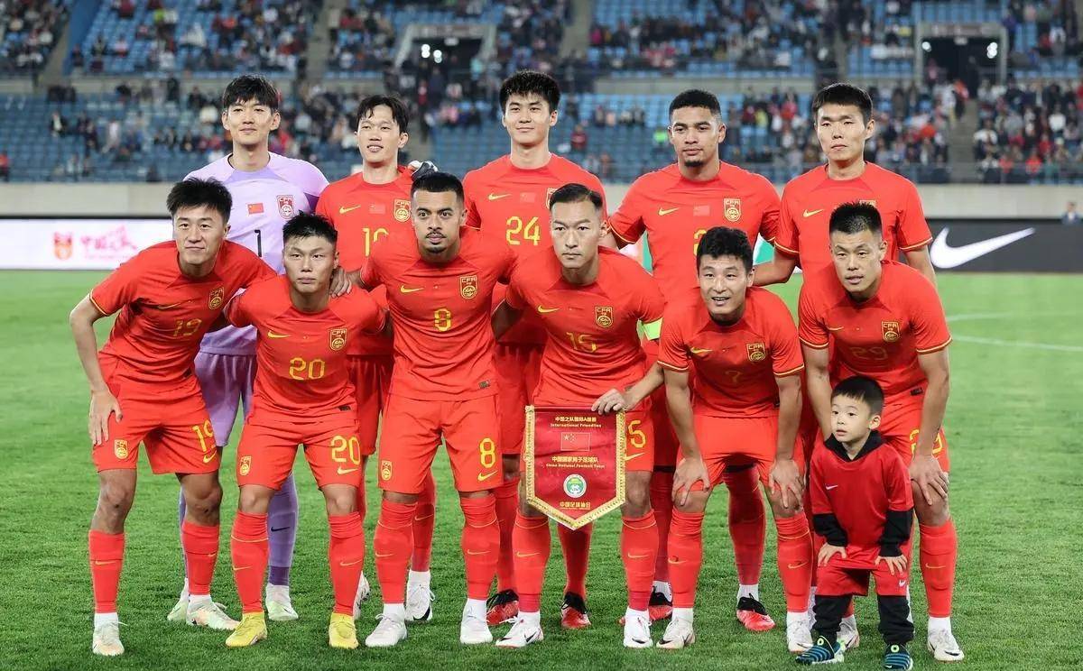 中国足球队在国际比赛中表现优异
