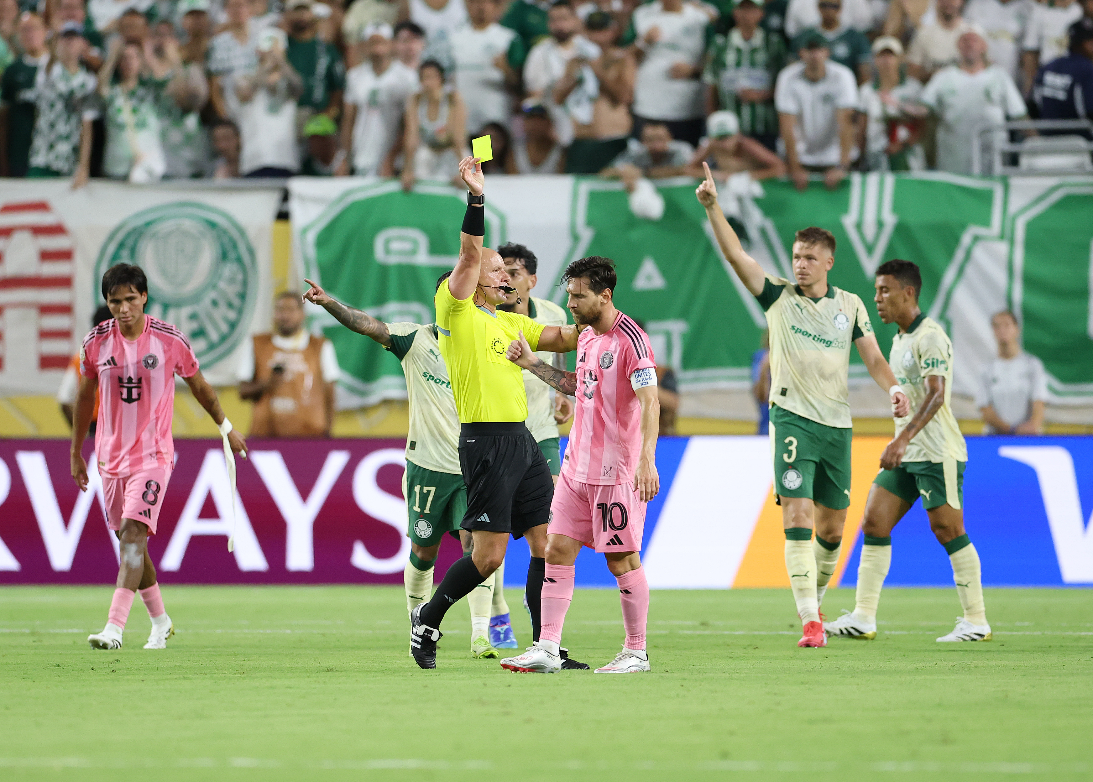 国际级足球比赛成为顶尖聚焦 国际级足球比赛成为顶尖聚焦