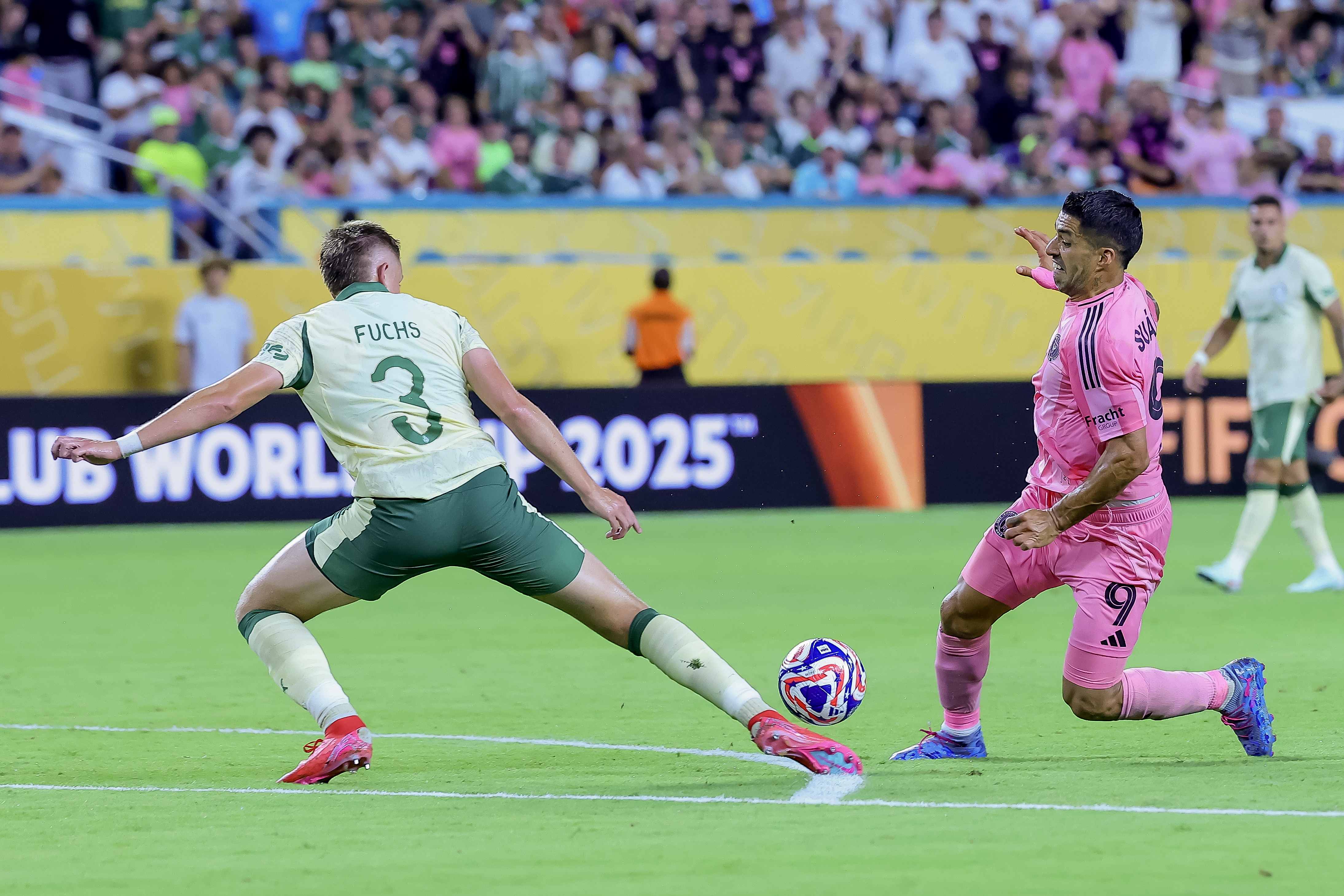 国际级足球比赛成为顶尖聚焦 国际级足球比赛成为顶尖聚焦