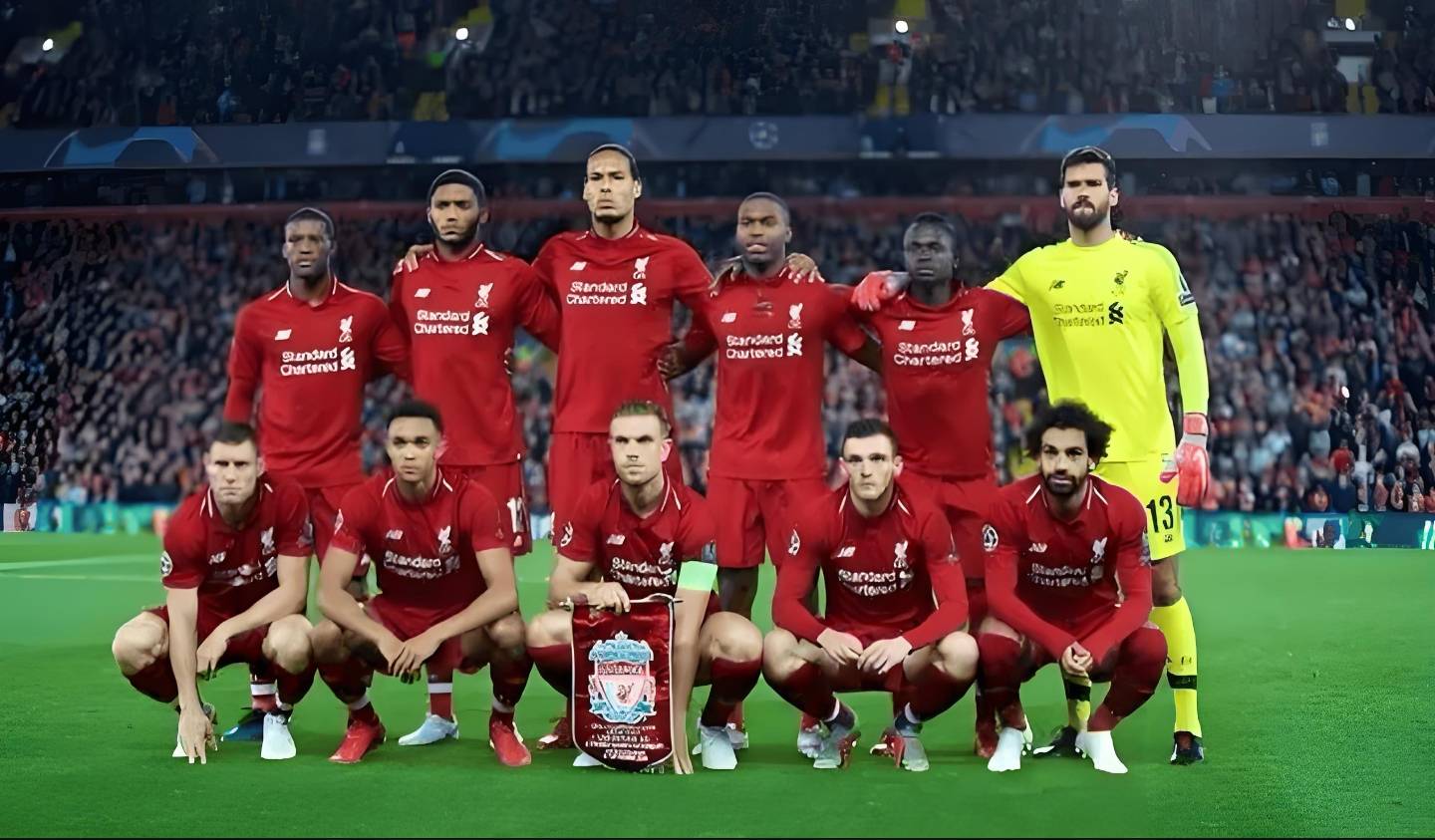 双方势均力敌，胜负难料的激烈较量的简单介绍