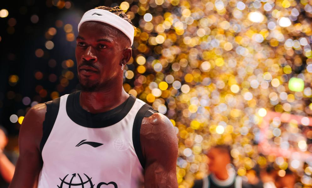 关于热火队今晚对阵尼克斯队，全队备战充分迎来硬仗的信息