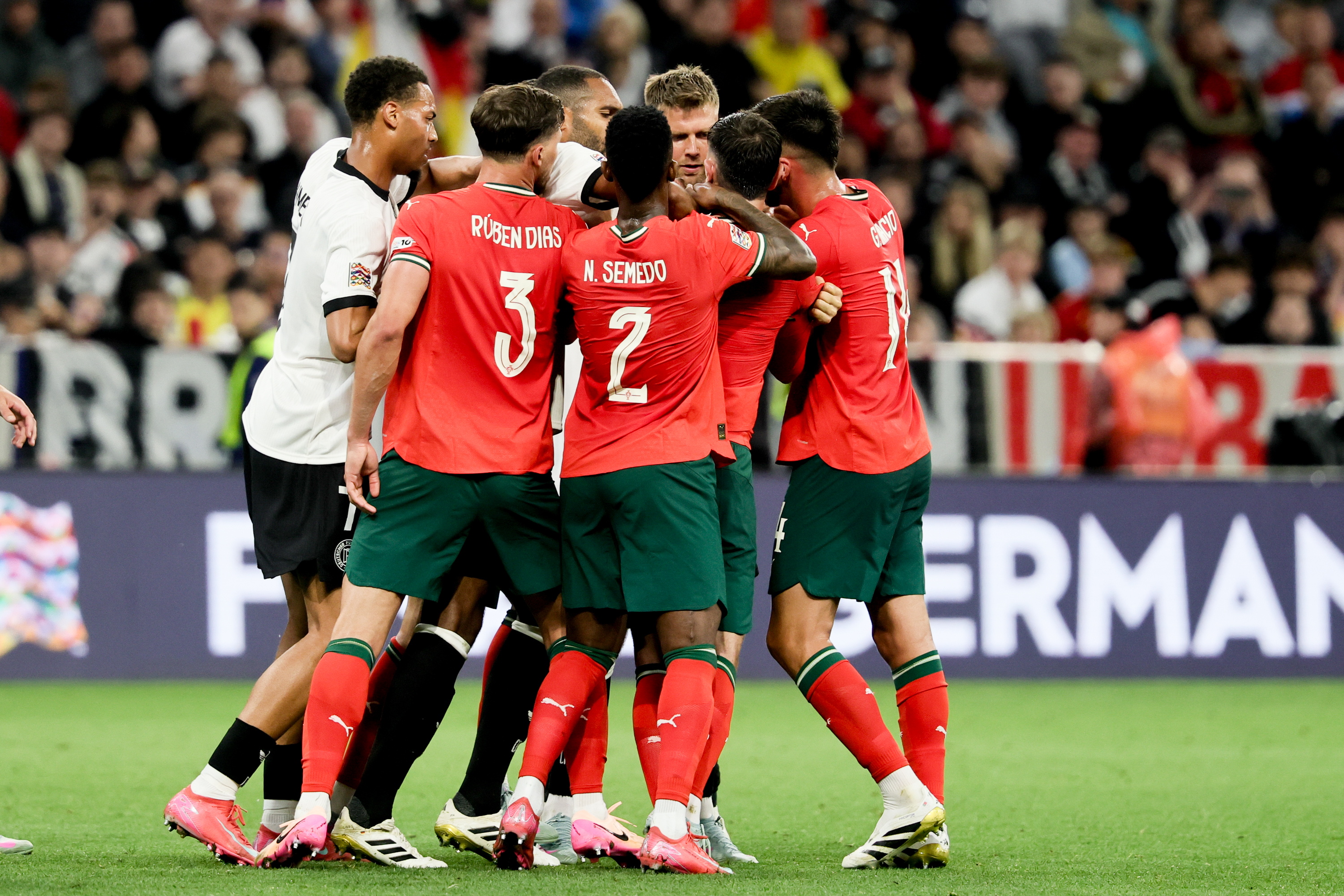 葡萄牙豪门成功晋级下一轮比赛