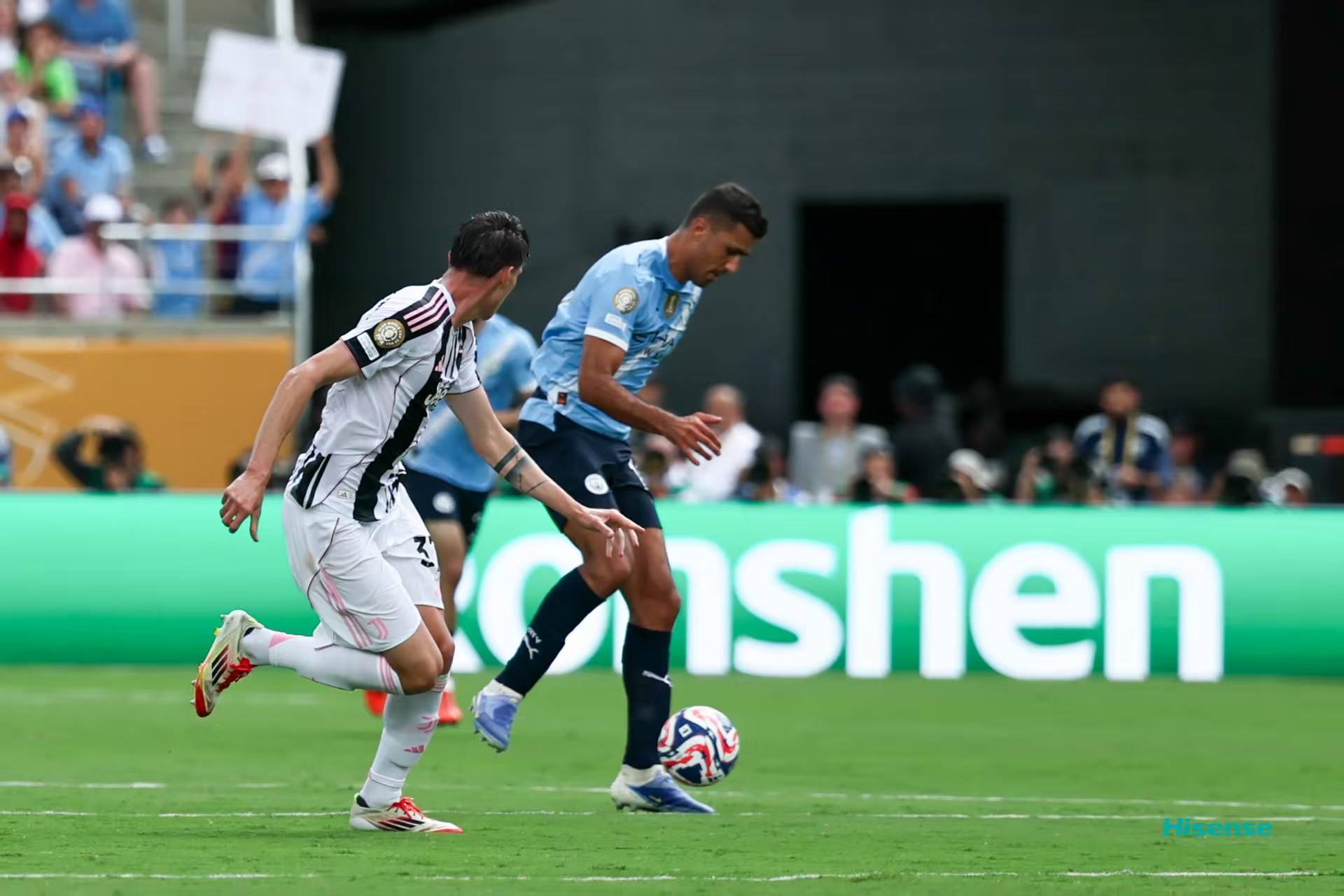 法国巴黎球队憾负曼城，错失决赛！