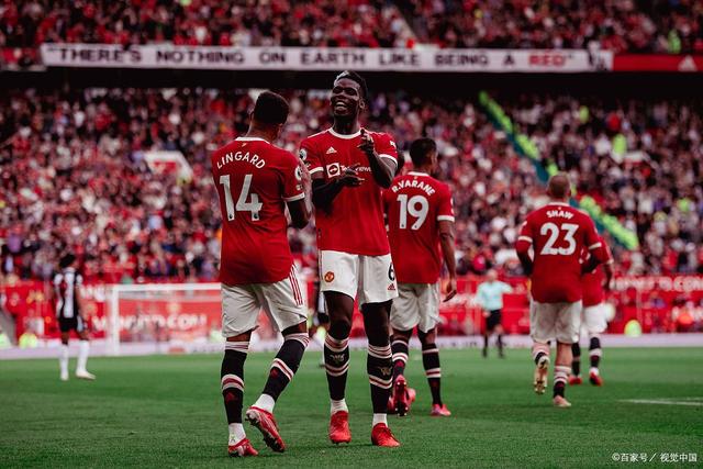 曼联逆袭阿森纳,取得英超赛季首胜 曼联逆袭阿森纳,取得英超赛季首胜