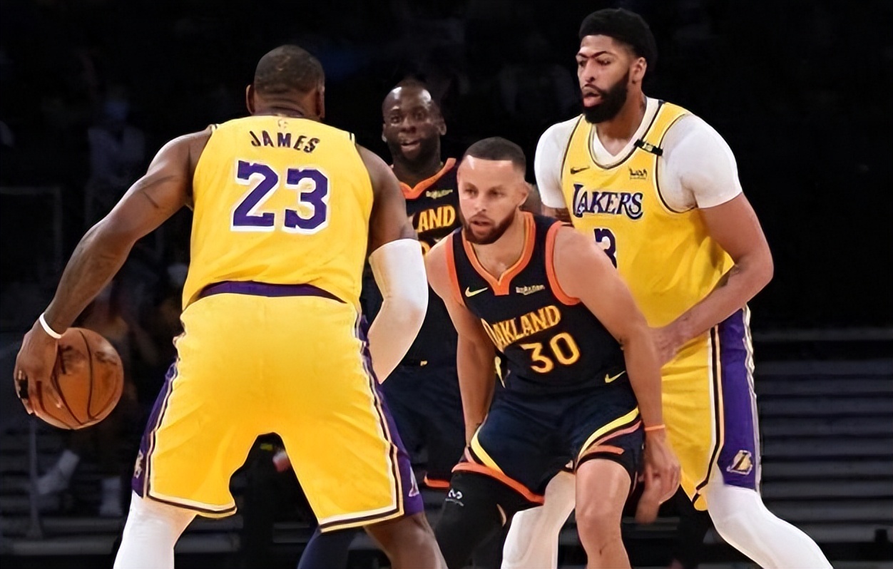 湖人再胜小牛，詹皇再献22+10